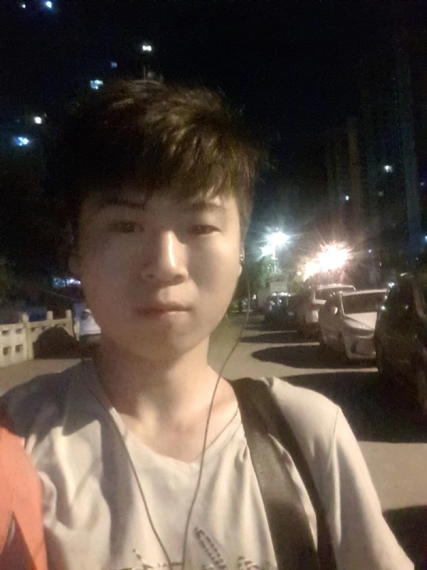 流星的瞬间的第一张照片--仙游婚介网