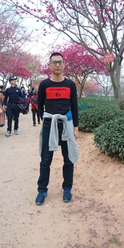 小梁的第一张照片--仙游婚介网