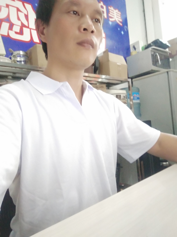 深蓝色的海的第一张照片--仙游婚介网