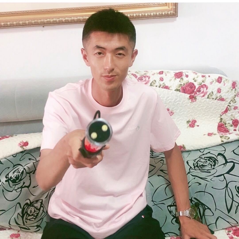 转身留下孤独的她的第一张照片--仙游婚介网